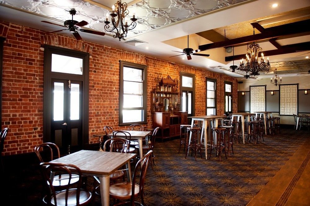 Prince Of Wales Hotel, Банбъри Екстериор снимка